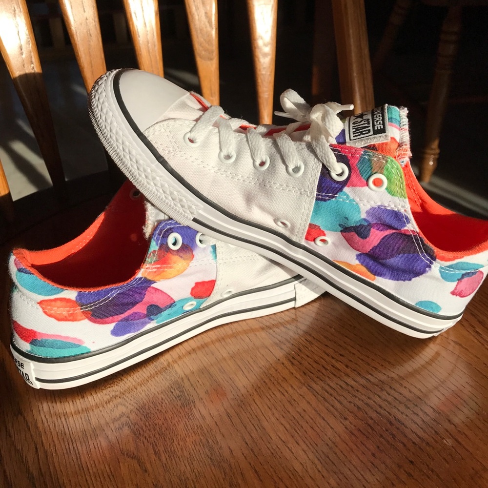 *NWOT fun Converse 🤓